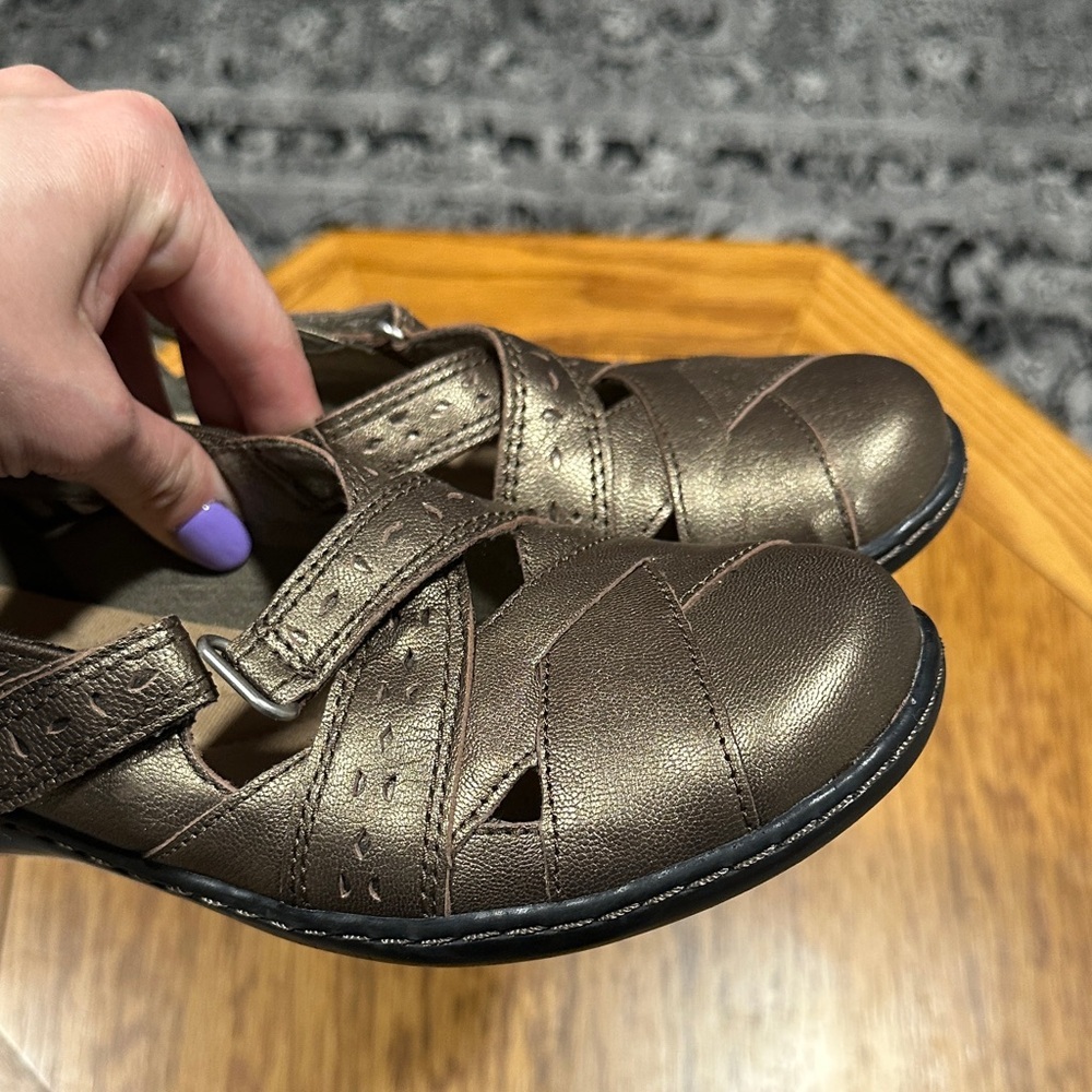 *CLARKS* Metallic Brown Ashland Spin Q Loafers Shoes Size 8.5 - Picture 4 of 12
